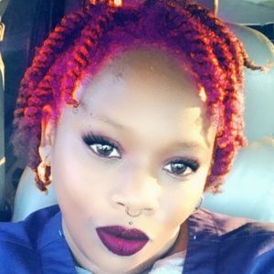 Meet your Posher, Victoria